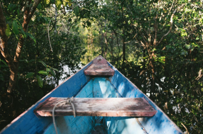 canoagem pelos igapósturismo base comunitária